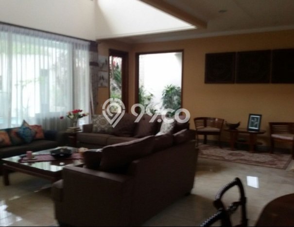 Rumah Strategis di Pondok Indah, Jakarta Selatan, LT 410m² Bangunan 550m² - BISA KPR! Rumah Strategis di Pondok Indah, Jakarta Selatan, LT 410m² Bangunan 550m² - BISA KPR!