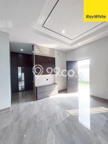 Ready to Use! Luxury House LT 304m2 Desain Elegan di Cikupa Citra Raya Ready to Use! Luxury House LT 304m2 Desain Elegan di Cikupa Citra Raya