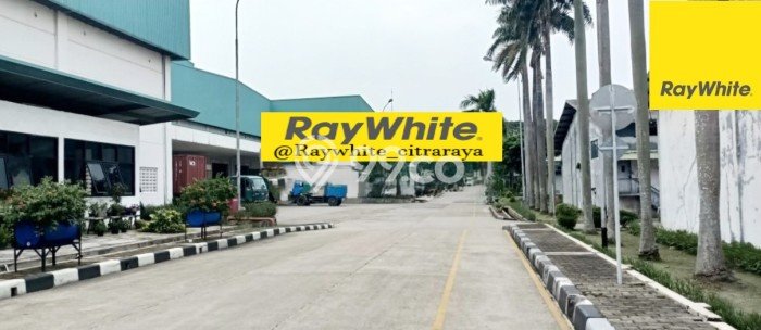 Disewakan Gudang di Kawasan Ramai Jatake Luas 5000m2 Disewakan Gudang di Kawasan Ramai Jatake Luas 5000m2