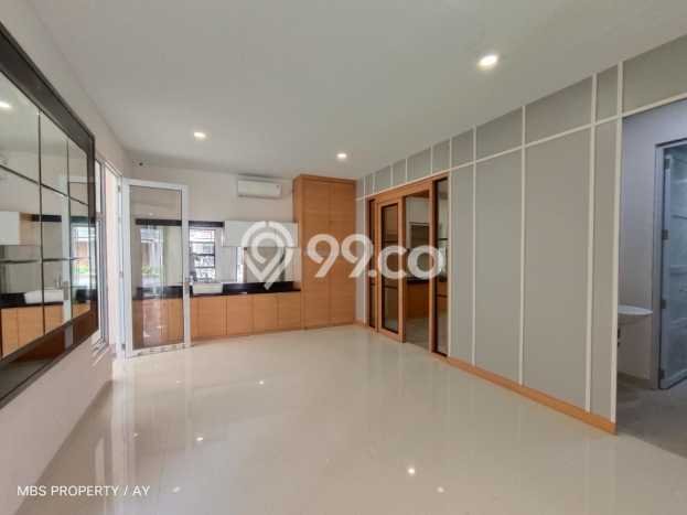 SPECIAL OFFER! Rumah Asri di Batam Centre, Luas 161m² LB 120m² SPECIAL OFFER! Rumah Asri di Batam Centre, Luas 161m² LB 120m²