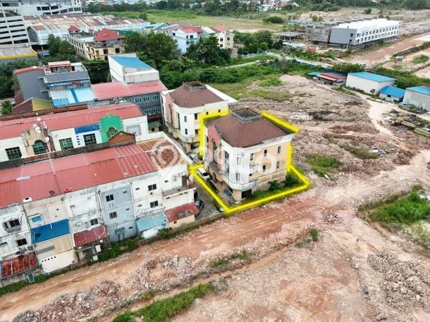 Ruko Dijual di Prime Area Batam Luas 360m2 Ruko Dijual di Prime Area Batam Luas 360m2