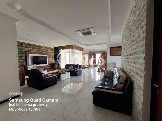 Rumah LT 306m² / LB 400m² One Gate System di Batam Centre, Batam Rumah LT 306m² / LB 400m² One Gate System di Batam Centre, Batam