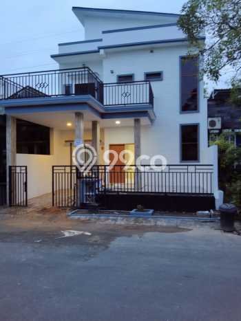 Rumah SUPER MEWAH! di Batam Centre, Batam, LT 128m² LB 260m², HARGA SPESIAL Rumah SUPER MEWAH! di Batam Centre, Batam, LT 128m² LB 260m², HARGA SPESIAL
