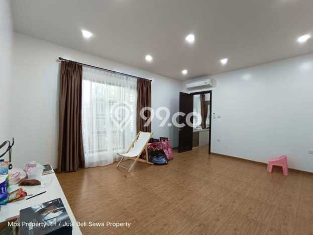 Rumah Area Nyaman di Batam Centre, Batam, LT 297m² LB 500m² Rumah Area Nyaman di Batam Centre, Batam, LT 297m² LB 500m²