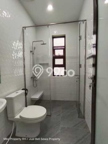 Rumah Area Nyaman di Batam Centre, Batam, LT 297m² LB 500m² Rumah Area Nyaman di Batam Centre, Batam, LT 297m² LB 500m²