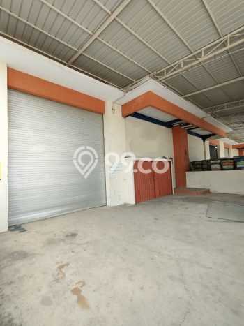 LOKASI PREMIUM! Gudang Kawasan Batu Ampar, Luas 700m², Lokasi Niaga LOKASI PREMIUM! Gudang Kawasan Batu Ampar, Luas 700m², Lokasi Niaga