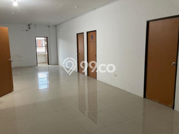 LOKASI PREMIUM! Gudang Kawasan Batu Ampar, Luas 700m², Lokasi Niaga LOKASI PREMIUM! Gudang Kawasan Batu Ampar, Luas 700m², Lokasi Niaga