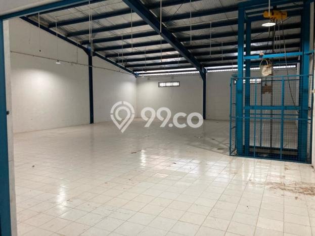 LOKASI PREMIUM! Gudang Kawasan Batu Ampar, Luas 700m², Lokasi Niaga LOKASI PREMIUM! Gudang Kawasan Batu Ampar, Luas 700m², Lokasi Niaga