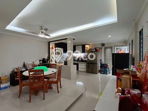 Rumah Idaman Modern! Rumah Mewah area Batam Centre, Batam, Luas 163m² Bangunan 300m² Rumah Idaman Modern! Rumah Mewah area Batam Centre, Batam, Luas 163m² Bangunan 300m²