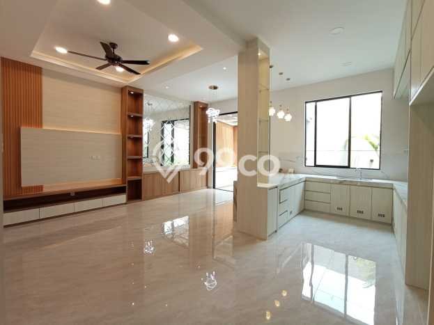 Rumah lokasi Batam Centre, Batam, LT 143m² LB 290m² Rumah lokasi Batam Centre, Batam, LT 143m² LB 290m²