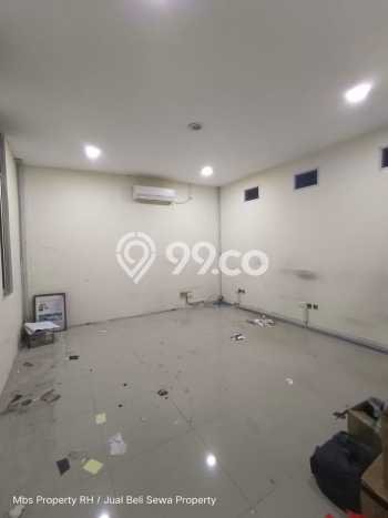 Jual Gudang Kawasan Batu Ampar, Luas 464m², Kawasan Komersial, Akses Strategis Jual Gudang Kawasan Batu Ampar, Luas 464m², Kawasan Komersial, Akses Strategis
