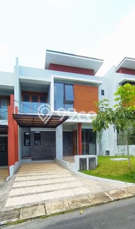 Rumah Lokasi Strategis area Batam Centre, Batam, Luas 160m² Bangunan 150m² Rumah Lokasi Strategis area Batam Centre, Batam, Luas 160m² Bangunan 150m²