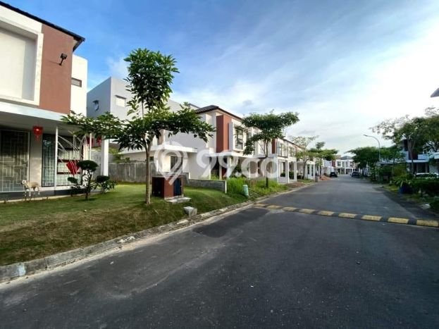 DIJUAL CEPAT! Rumah Modern area , Batam, Luas 197m2m² Bangunan 150m2m² BISA KPR! DIJUAL CEPAT! Rumah Modern area , Batam, Luas 197m2m² Bangunan 150m2m² BISA KPR!