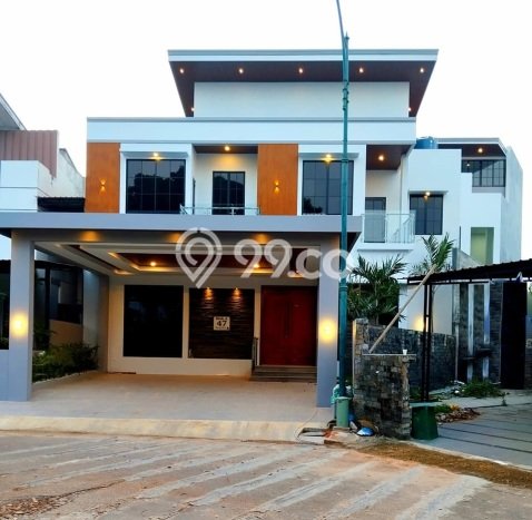 DIJUAL CEPAT! Rumah Ready Stock Lokasi Premium Batam Centre, LT 284m² LB 550m² DIJUAL CEPAT! Rumah Ready Stock Lokasi Premium Batam Centre, LT 284m² LB 550m²