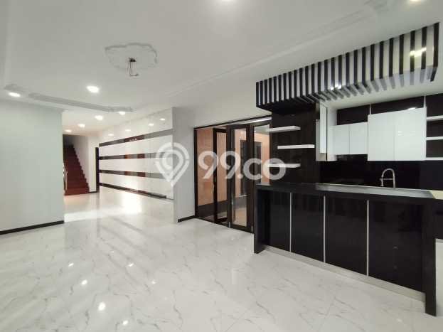 JUAL CEPAT! Rumah Siap Huni Area Strategis Batam Centre, Luas 306m² Bangunan 400m² JUAL CEPAT! Rumah Siap Huni Area Strategis Batam Centre, Luas 306m² Bangunan 400m²