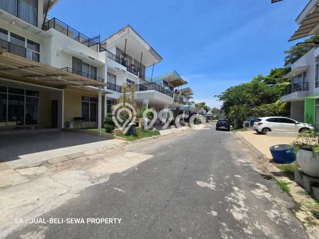 Rumah Modern 4 KT LT 160m2 di Batam Centre Rumah Modern 4 KT LT 160m2 di Batam Centre