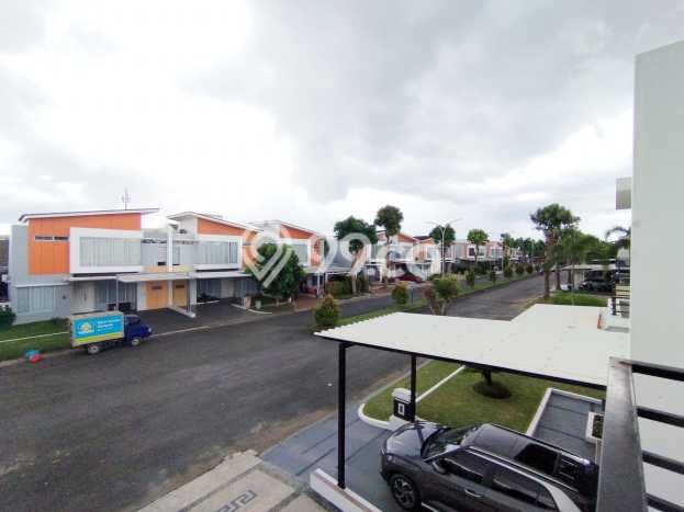 JUAL CEPAT! Rumah Siap Huni Area Strategis Batam Centre, Luas 306m² Bangunan 400m² JUAL CEPAT! Rumah Siap Huni Area Strategis Batam Centre, Luas 306m² Bangunan 400m²