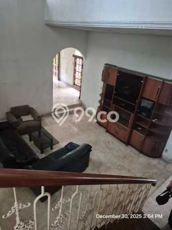 Hunian Ideal dengan LT 500m2 & LB 840m2 Disewakan di Kayu Putih Hunian Ideal dengan LT 500m2 & LB 840m2 Disewakan di Kayu Putih