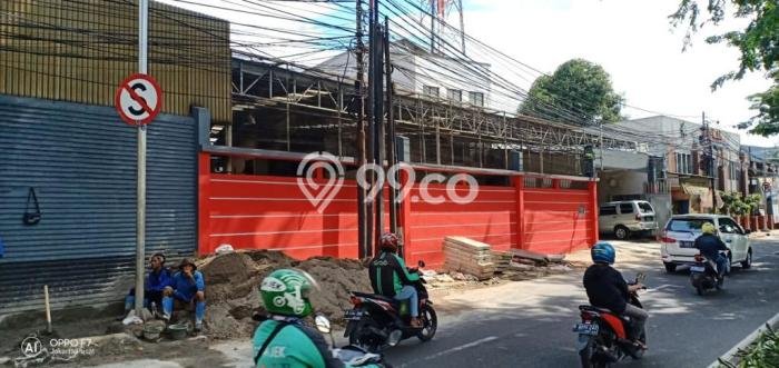 Ruko disewakan di Cempaka Putih Jakarta Pusat dengan luas bangunan 400m2 Ruko disewakan di Cempaka Putih Jakarta Pusat dengan luas bangunan 400m2