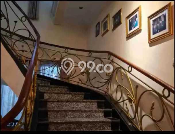 Jarang Ada! Rumah Sewa 6 Kamar Bagus Siap Huni Rawamangun Jarang Ada! Rumah Sewa 6 Kamar Bagus Siap Huni Rawamangun