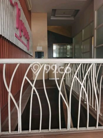 Unit Ruko Disewa Lokasi Tebet, Jakarta Selatan Spesifikasi Luas Bangunan 682m2 Unit Ruko Disewa Lokasi Tebet, Jakarta Selatan Spesifikasi Luas Bangunan 682m2
