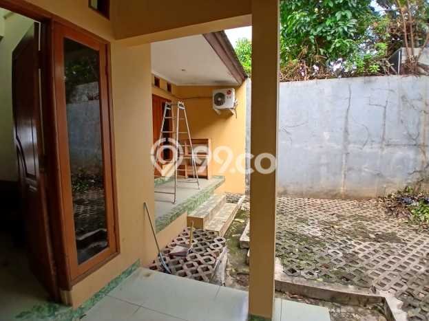 Ready to Use! Premium House LT 440m2 Desain Elegan di Cipinang Ready to Use! Premium House LT 440m2 Desain Elegan di Cipinang