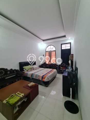 Siap Huni Hunian Elit 5 Kamar di Pesanggrahan Dekat ke Mana Pun Siap Huni Hunian Elit 5 Kamar di Pesanggrahan Dekat ke Mana Pun
