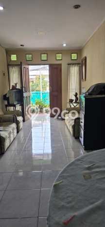 Dijual Hunian Rumah Terawat 5 Kamar di Sektor 5 - Bintaro, Tangerang Selatan Dijual Hunian Rumah Terawat 5 Kamar di Sektor 5 - Bintaro, Tangerang Selatan