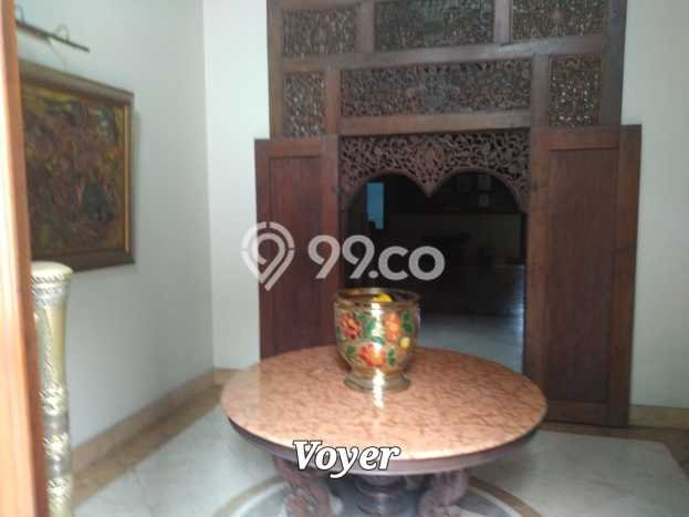 Rumah Mewah LB 561m2 Siap Pakai Desain Elegan di Rempoa, Tangerang Selatan Rumah Mewah LB 561m2 Siap Pakai Desain Elegan di Rempoa, Tangerang Selatan