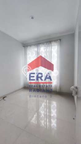 Rumah sewa siap pakai 3 Kamar Tidur di Graha Raya, Tangerang Selatan Rumah sewa siap pakai 3 Kamar Tidur di Graha Raya, Tangerang Selatan