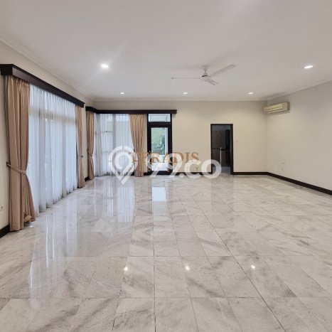 Dijual Rumah Luas Elegan Dengan View Eksklusif di Cipete, Jakarta Selatan Dijual Rumah Luas Elegan Dengan View Eksklusif di Cipete, Jakarta Selatan