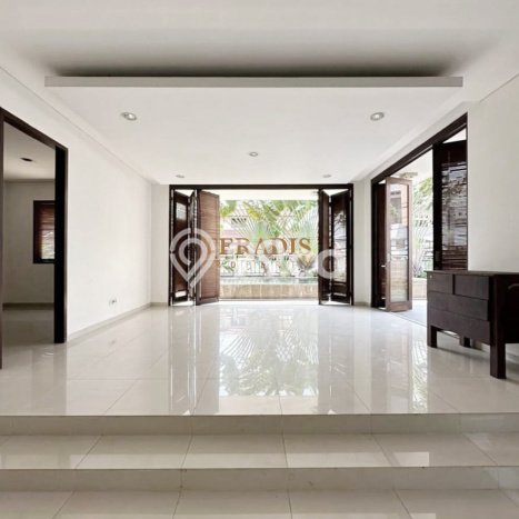Dijual Rumah Mewah Exclusive di Cilandak, Jakarta Selatan Dijual Rumah Mewah Exclusive di Cilandak, Jakarta Selatan