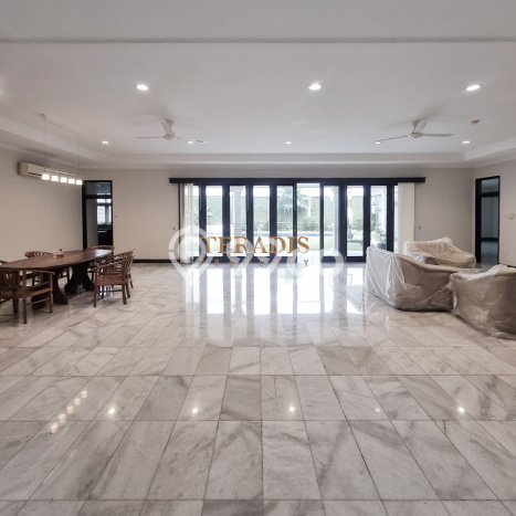 Dijual Rumah Luas Elegan Dengan View Eksklusif di Cipete, Jakarta Selatan Dijual Rumah Luas Elegan Dengan View Eksklusif di Cipete, Jakarta Selatan