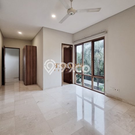 Jarang Ada! Rumah Sewa 5 Kamar Nyaman Siap Huni Pejaten Jarang Ada! Rumah Sewa 5 Kamar Nyaman Siap Huni Pejaten