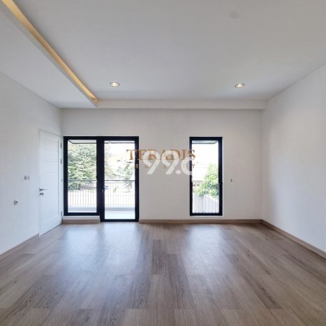 Rumah Eksklusif Dijual LT 373m2 di Cilandak, Jakarta Selatan Rumah Eksklusif Dijual LT 373m2 di Cilandak, Jakarta Selatan