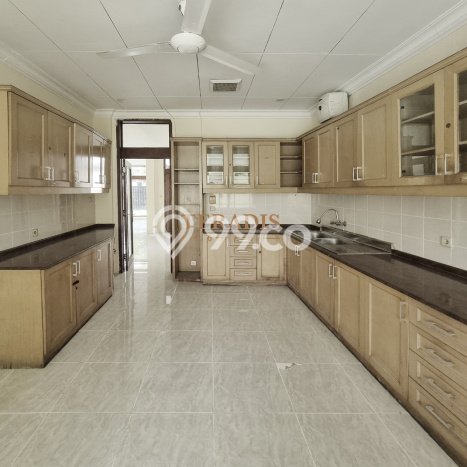 Hunian Modern Disewakan di Kemang Jakarta Selatan 4 KT & 3 KM Hunian Modern Disewakan di Kemang Jakarta Selatan 4 KT & 3 KM