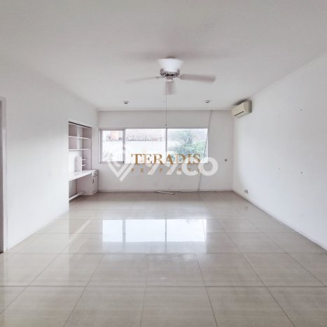 Jarang Ada! Rumah Sewa 4 Kamar Nyaman Siap Huni Kemang Jarang Ada! Rumah Sewa 4 Kamar Nyaman Siap Huni Kemang