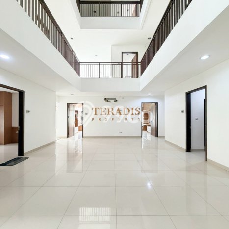 Rumah Kost untuk Dijual di Bendungan Hilir Punya 28 Kamar Rumah Kost untuk Dijual di Bendungan Hilir Punya 28 Kamar