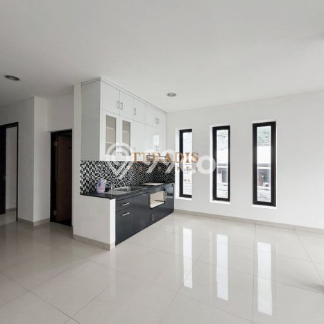 Rumah Kost untuk Dijual di Bendungan Hilir Punya 28 Kamar Rumah Kost untuk Dijual di Bendungan Hilir Punya 28 Kamar