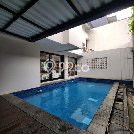 Rumah Luxury Modern Tanpa Renovasi di Pondok Indah Jakarta Selatan Rumah Luxury Modern Tanpa Renovasi di Pondok Indah Jakarta Selatan