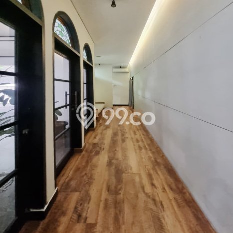 Rumah Mewah LB 200m2 Siap Pakai Desain Elegan di Senopati, Jakarta Selatan Rumah Mewah LB 200m2 Siap Pakai Desain Elegan di Senopati, Jakarta Selatan