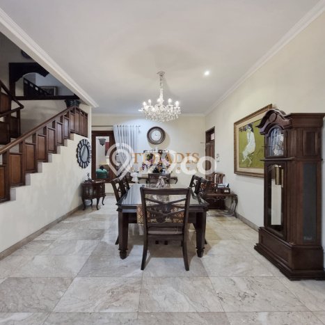 For Sale! Luxury House LT 680m2 Desain Modern di Cipete For Sale! Luxury House LT 680m2 Desain Modern di Cipete