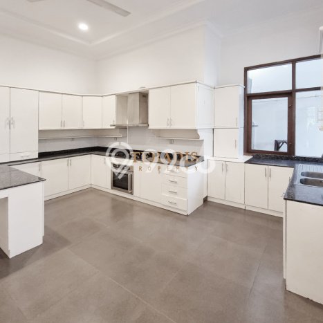 Rumah Kontrakan Jakarta Selatan LT 1359m2 LB 500m2 Kawasan Kemang Rumah Kontrakan Jakarta Selatan LT 1359m2 LB 500m2 Kawasan Kemang