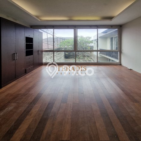 Jarang Ada! Rumah Kontrakan 5 Kamar Nyaman Siap Huni Pondok Indah Jarang Ada! Rumah Kontrakan 5 Kamar Nyaman Siap Huni Pondok Indah