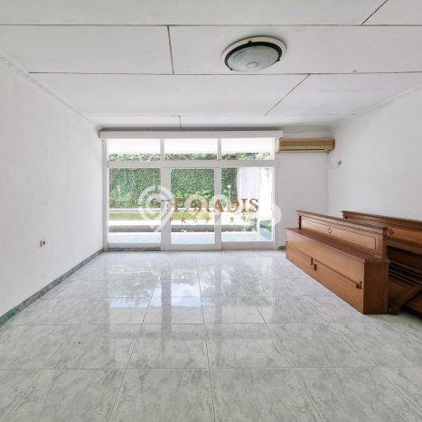 Rumah Sewa Jakarta Selatan LT 700m2 LB 450m2 Kawasan Kemang Rumah Sewa Jakarta Selatan LT 700m2 LB 450m2 Kawasan Kemang