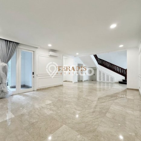 Dijual Rumah Luas Megah Dengan View Eksklusif di Pondok Indah, Jakarta Selatan Dijual Rumah Luas Megah Dengan View Eksklusif di Pondok Indah, Jakarta Selatan