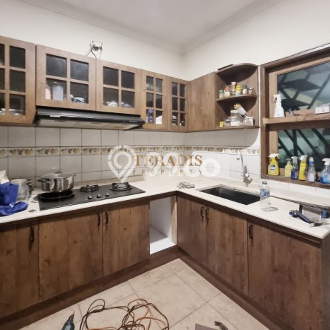 Sewa Rumah Harga Terjangkau di Pondok Indah Jakarta Selatan dengan 3 Kamar Tidur Sewa Rumah Harga Terjangkau di Pondok Indah Jakarta Selatan dengan 3 Kamar Tidur