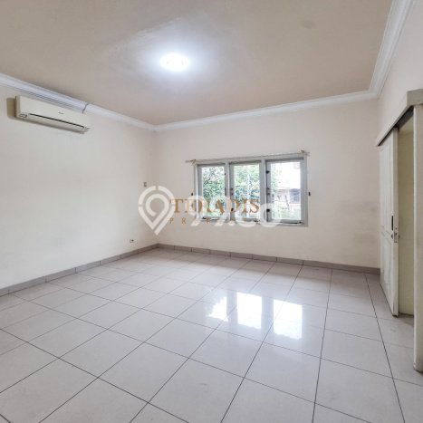 Disewakan! Rumah 3 Kamar Tidur &
3 Kamar Mandi di Pondok Indah, Jakarta Selatan Disewakan! Rumah 3 Kamar Tidur &
3 Kamar Mandi di Pondok Indah, Jakarta Selatan