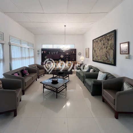 Siap Huni Rumah Mewah 4 Kamar di Kebayoran Baru Dekat ke Mana Saja Siap Huni Rumah Mewah 4 Kamar di Kebayoran Baru Dekat ke Mana Saja