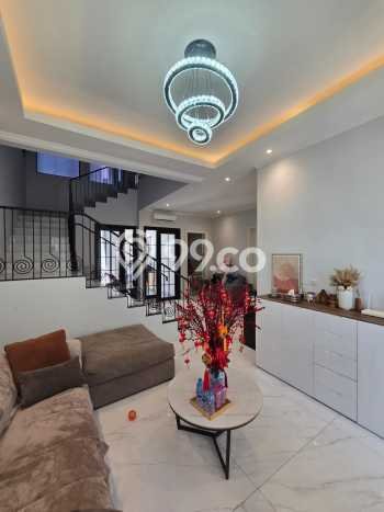 Jual Rumah Mewah Megah Dengan View Eksklusif di Alam Sutera, Tangerang Jual Rumah Mewah Megah Dengan View Eksklusif di Alam Sutera, Tangerang